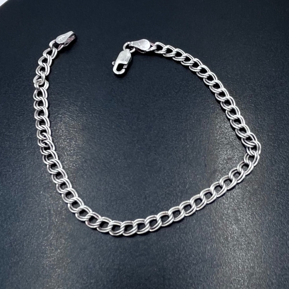 Sterling Silver 925 Italy Designer Signed Curb Link Charm Chain
Bracelet 8"